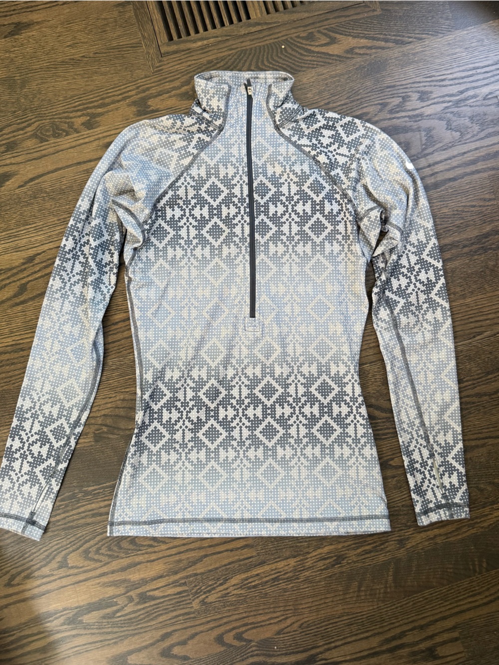Nike Quarter Zip-Up Geometric Pattern — Light Gray